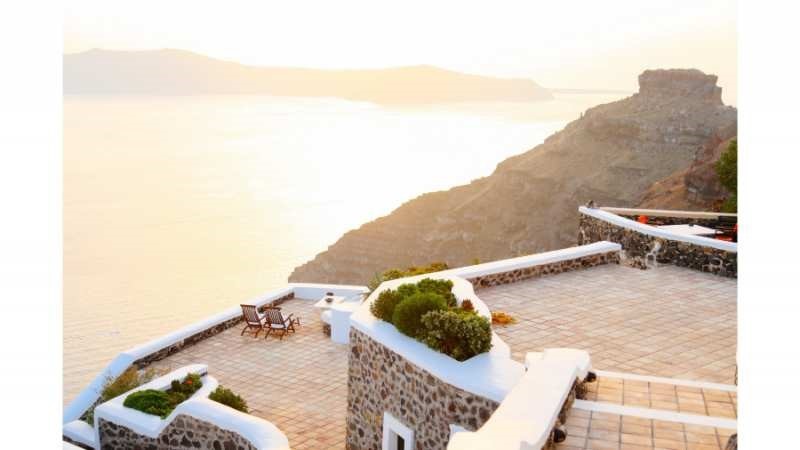 SIGHTS THAT ARE REASONS TO GO TO GREECE ON HOLIDAY -Friendz10