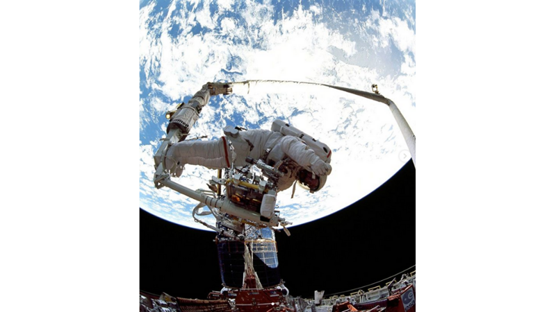 FIRST SERVICE TASK OF HUBBLE SPACE TELESCOPE -Friend10