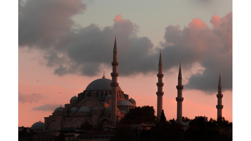 En Çok Övülen ve Yerilen Hükümdar