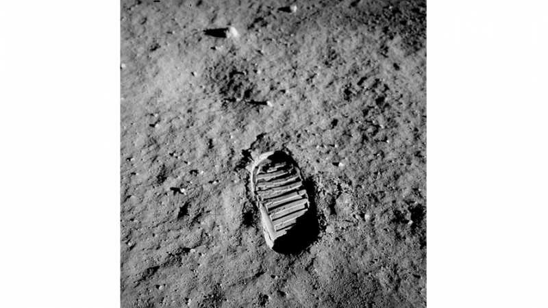 Ay'a İlk Kez Ayak Basanlar: Apollo 11