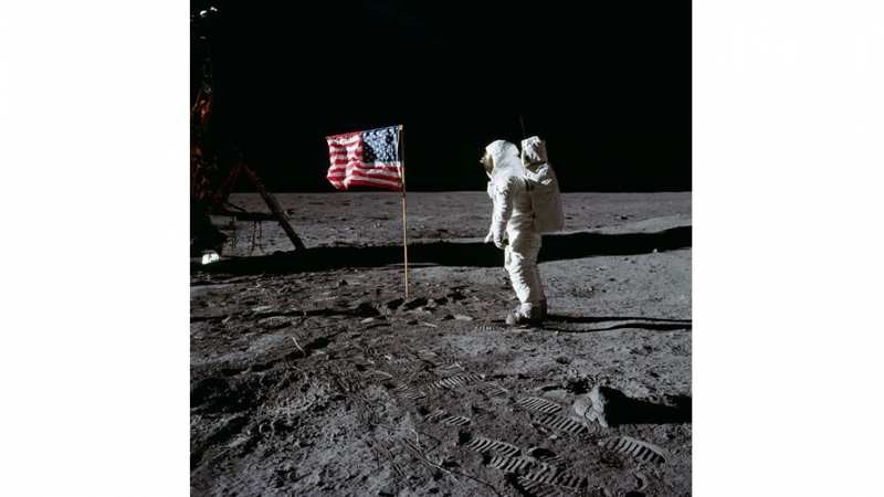 Ay'a İlk Kez Ayak Basanlar: Apollo 11