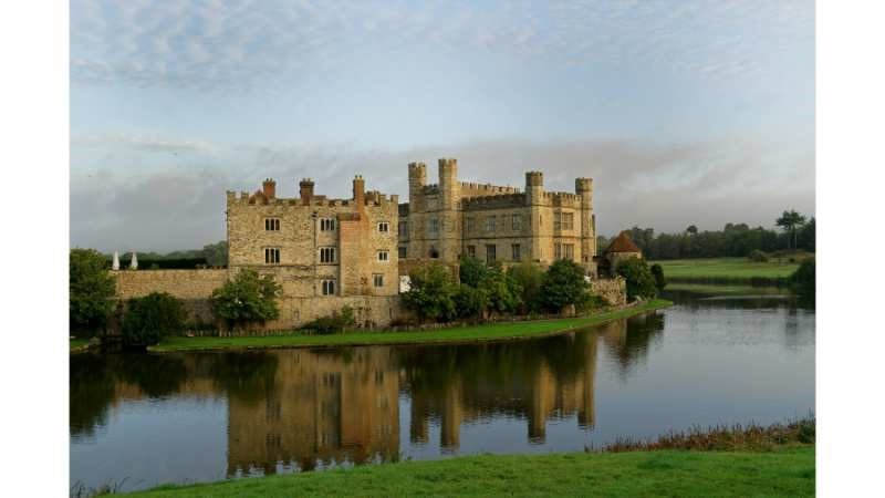 FROM UNITED KINGDOM: ENGLAND -Friendz10