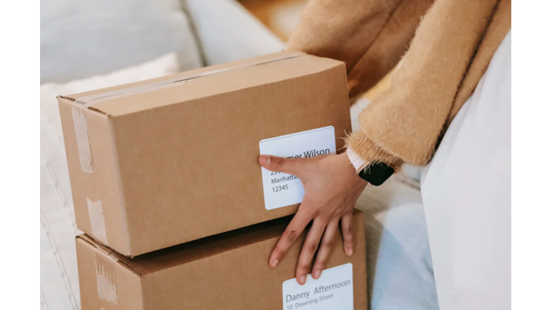 BU GELİŞİN BİR GİDİŞİ VAR: EVDE KİMSE OLMAYACAĞI İÇİN KARGOYU İŞYERİNE SÖYLEMEK - Friendz10