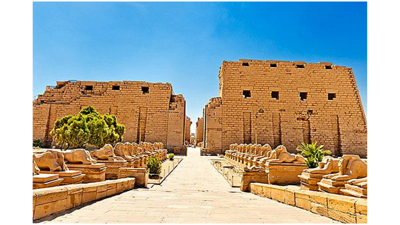 YARIM KALAN TAPINAK: KARNAK