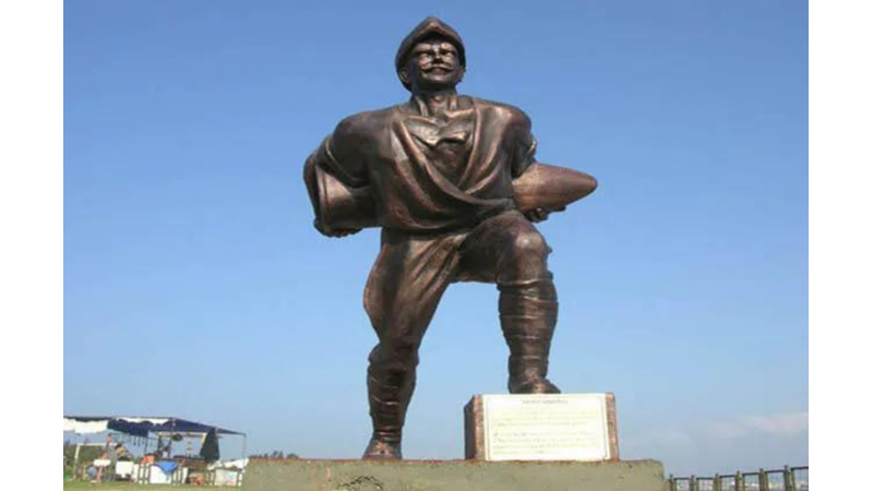 ADETA ÜLKEYİ SIRTLANAN: SEYİT ONBAŞI