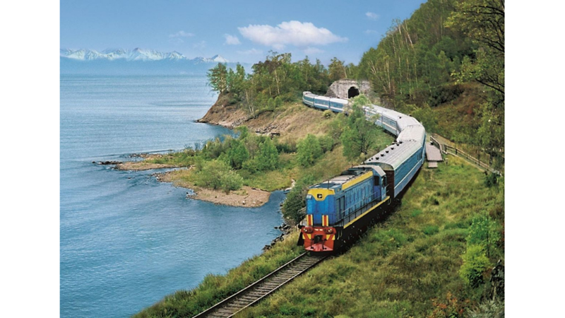 DÜNYANIN EN UZUN TREN YOLCULUĞU VE YOL ARKADAŞI