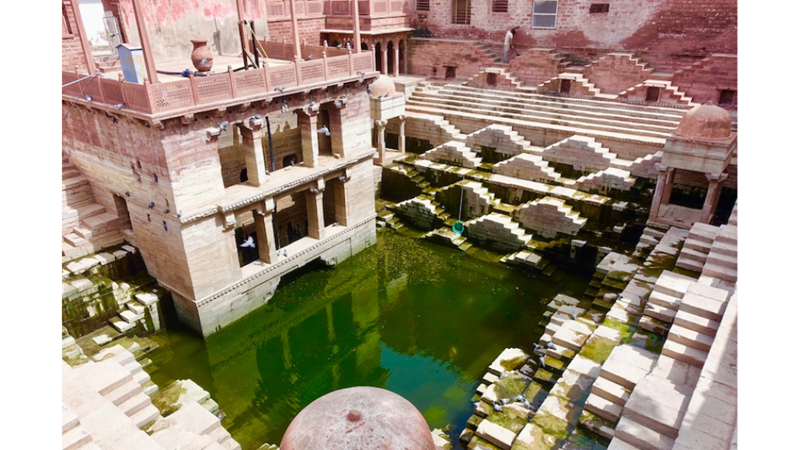 ZAMANA MEYDAN OKUYAN KUYU: MAHİLA BAG JHALRA -Friendz10