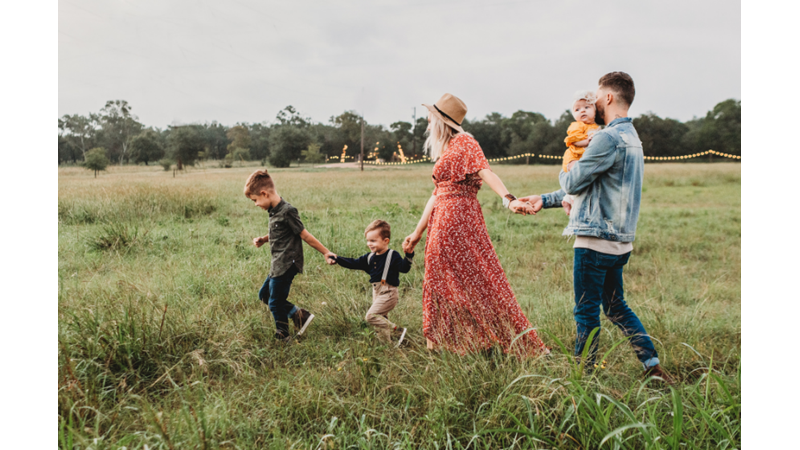 İNSANIN HAYATINDA HER ŞEY AİLEDE BAŞLAR -Friendz10