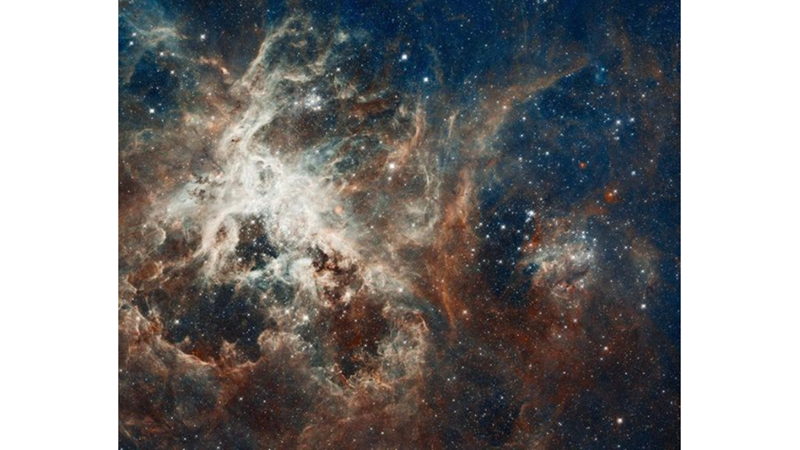 HUBBLE'IN EN BÜYÜK MOZAİK GÖRÜNTÜLERİNDEN: 30 DORADUS