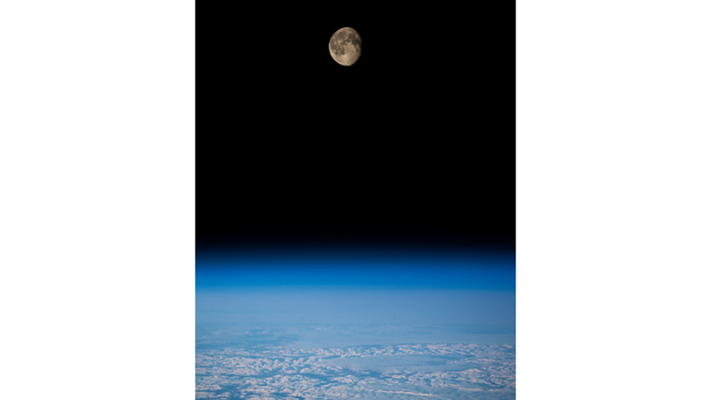 TIPS FOR OBSERVING THE MOON FROM EARTH
