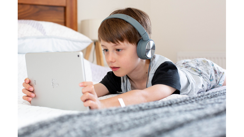 ÇOCUKLAR MEDYADA YER ALAN GÖRÜNTÜLERDEN NASIL ETKİLENİR?