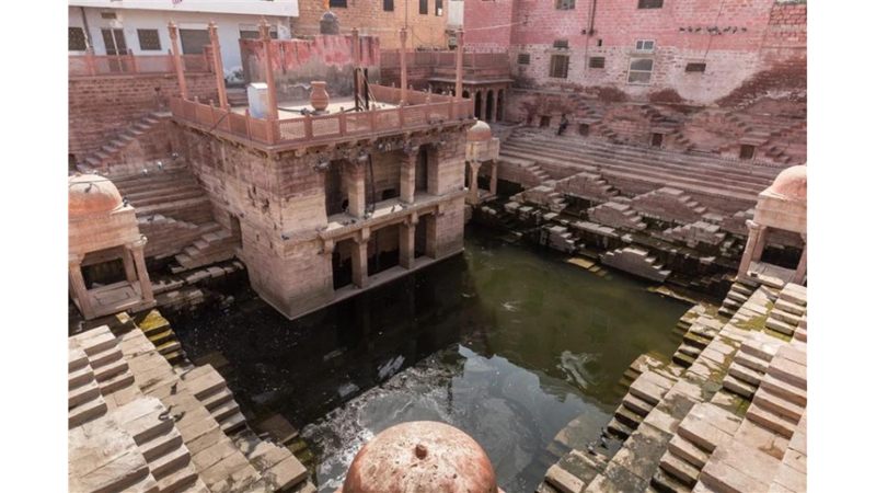 ZAMANA MEYDAN OKUYAN KUYU: MAHİLA BAG JHALRA -Friendz10