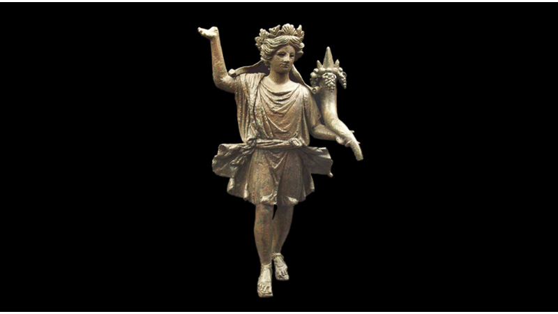 KAHRAMAN ATALARIN RUHLARI: LARES VE PENATES