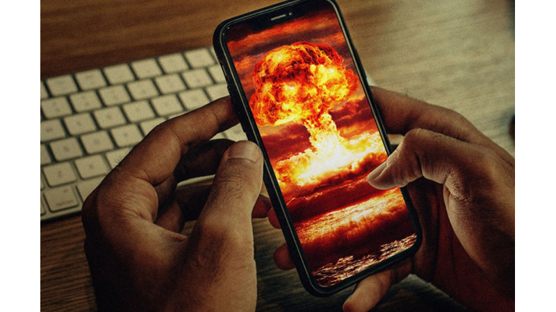KÖTÜ ETKİLENSEK DE FELAKETİ TAKİP ETMEYİ BIRAKAMAMIZIZN NEDENİ: DOOM SCROLLING
