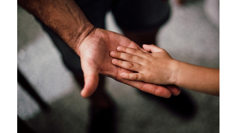 DEPREMZEDE ÇOCUKLARI EVLAT EDİNMEK İÇİN GEREKEN ŞARTLAR