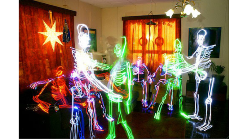 STUNNING GRAPHITE SKELETONS BY JANNE PARVIAINEN