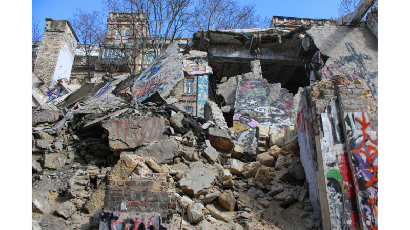 17 AĞUSTOS DEPREMİ ÇARESİZLİK VE YARIM KALMIŞLIK -Friendz10