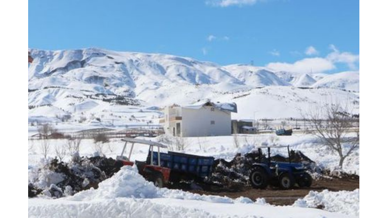 DEPREM MALATYA’DA DAĞI İKİYE AYIRDI!