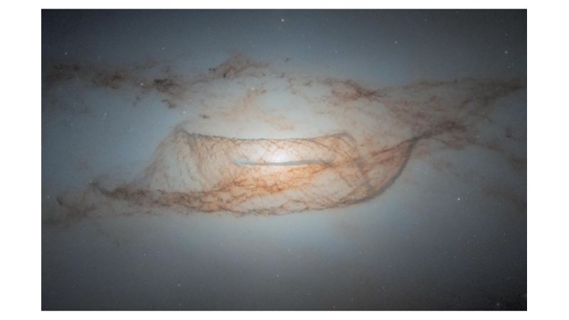 DİĞERLERİNE GÖRE ÜSTÜNLÜĞÜ OLAN GALAKSİ: NGC 4753