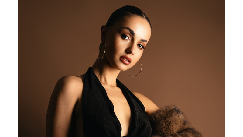 KIŞIN OLAN ETKİNLİKLERİN YILDIZI BEN, ELBİSEM VE KÜRKÜMDÜR: KIŞIN YAPILACAK EN İYİ KOMBİNLERDEN BİR TANESİ