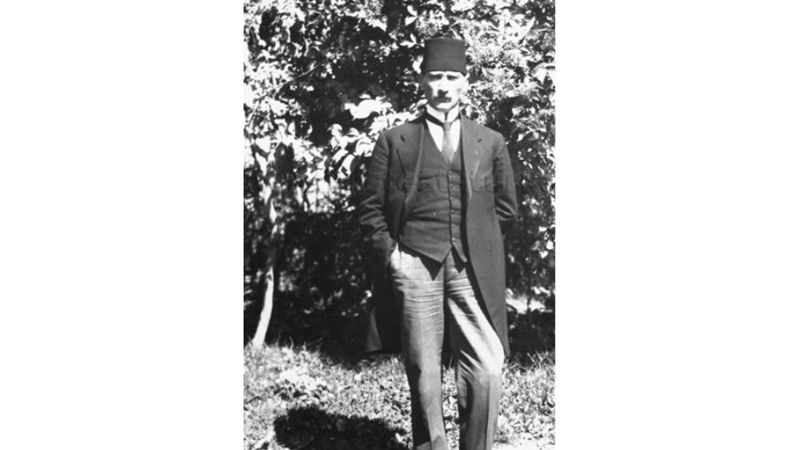 MUSTAFA KEMAL ATATÜRK’ÜN İLK SİVİL KIYAFETİ -Friendz10