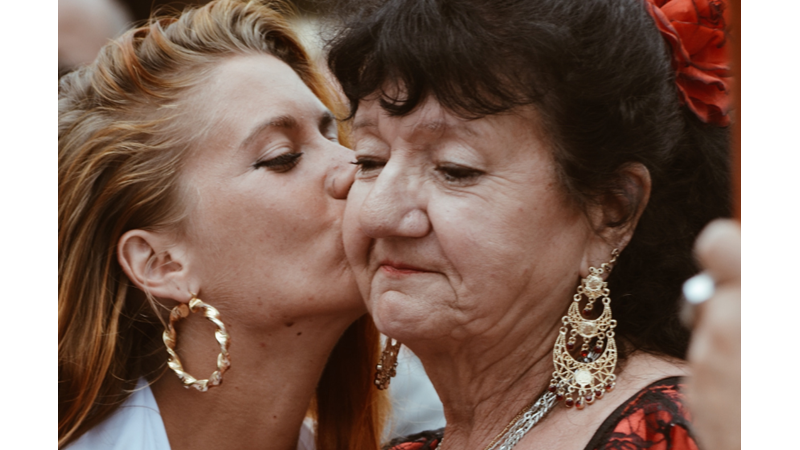 8 NİSAN: DÜNYA ROMANLAR GÜNÜ