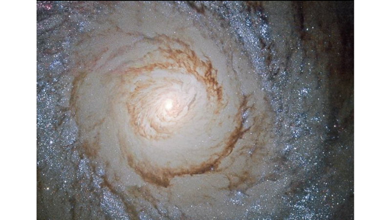 HOKEY SEVERLERİN HATIRLAYACAĞI: MESSIER 94 GALAKSİSİ