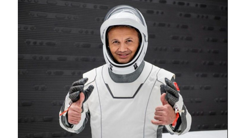 İLK TÜRK ASTRONOT BU GECE UZAY YOLCUSU!