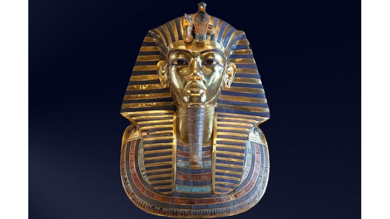 TUTANKAMON'UN MASKESİ ASLINDA BİR KADIN İÇİN Mİ?