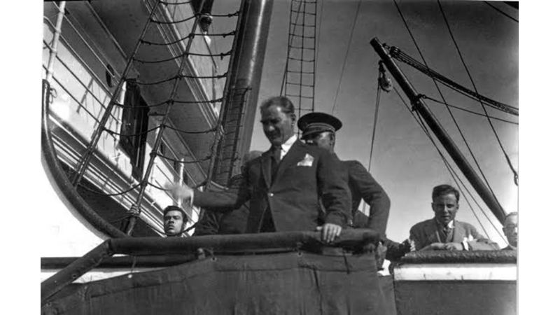 GELDİKLERİ GİBİ GİTTİLER: İSTANBUL’UN KURTULUŞUNUN 100. YIL DÖNÜMÜ KUTLU OLSUN! - Friendz10