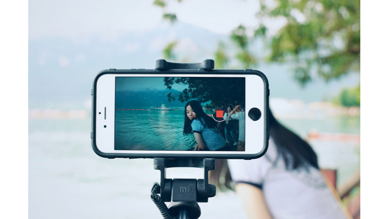 SELFIE ÇUBUĞU KULLANIR MISINIZ? KULLANIRSANIZ NE ZAMAN? - Friendz10
