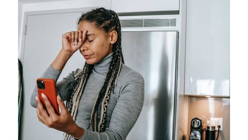 Telefonla Sorun Çözmeye Çalışmak – Friendz10