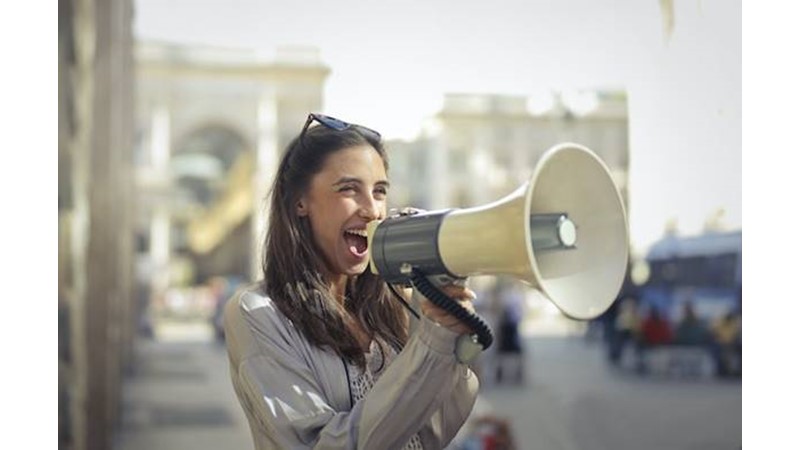 Seslere Tahammül Edememek – Friendz10