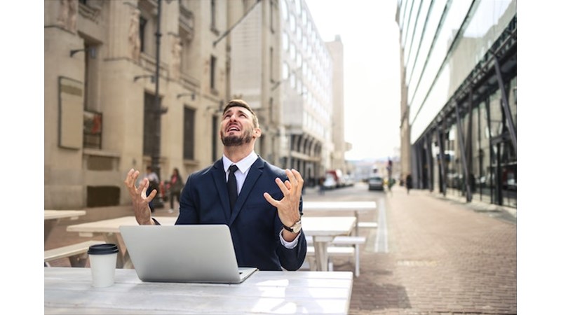 Kötü Olayların Sadece Kendi Başımıza Geldiğini Zannetmek – Friendz10