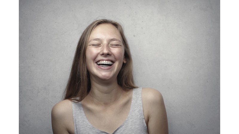 Aslında Gülünecek Çok Şey Var – Friendz10