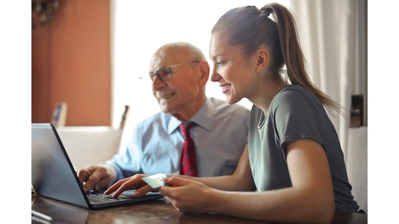 Sevdiğimiz İnsanlara Hizmet Etmek – Friendz10