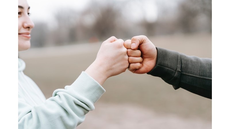 İnsanlar Anlaşarak Hareket Edebilir – Friendz10