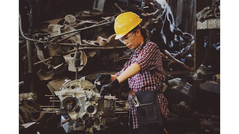 Hayat Bizi Yıldırmaya Çalışır – Friendz10