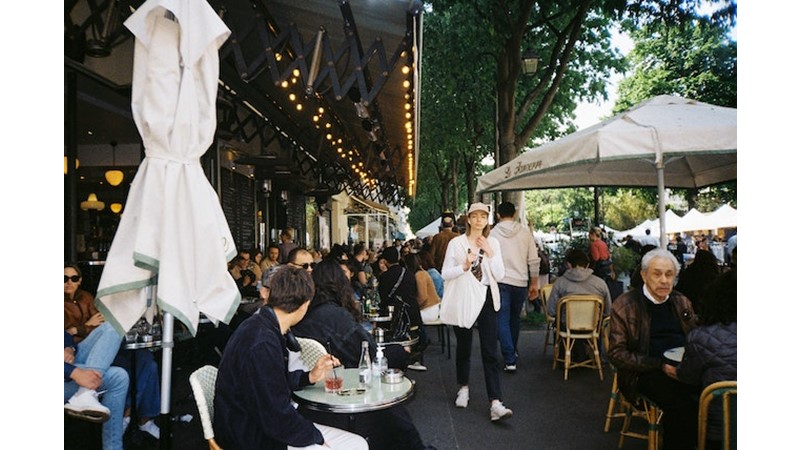 Kalabalıktan Kaçmak – Friendz10