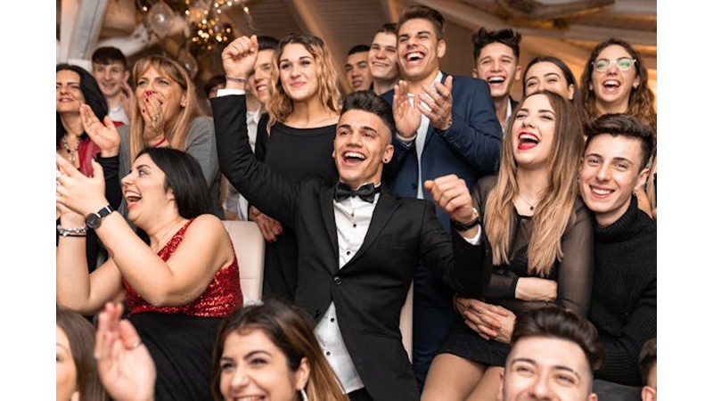Hava Atmanın En Kötü Yolu - Friendz10