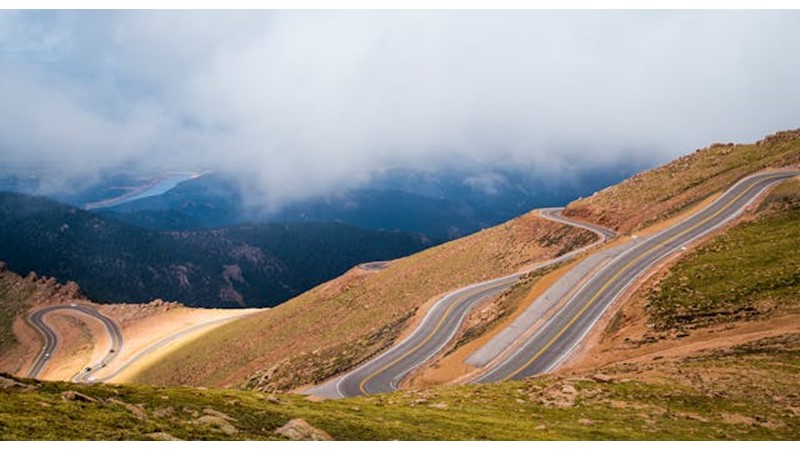 Sonunda Herkes Kendi Yoluna Gidiyor
