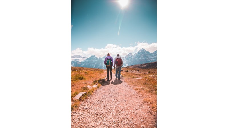 Aynı Yolda Giden İnsanlar – Friendz10