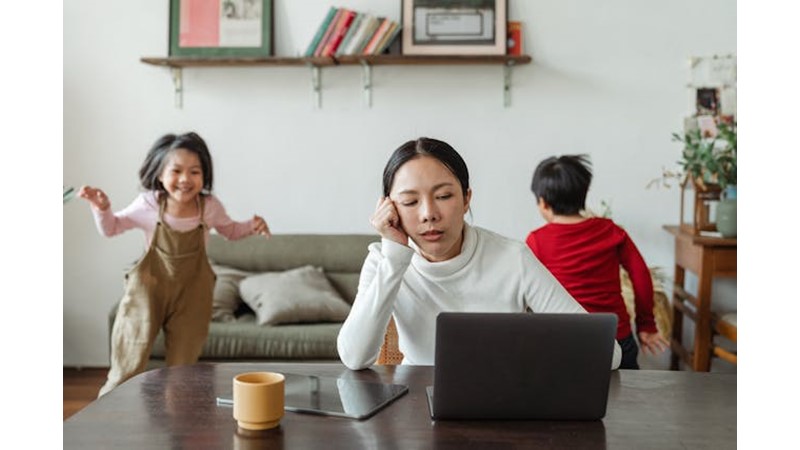 Hep Bir Şeylerle Meşgul Olmak