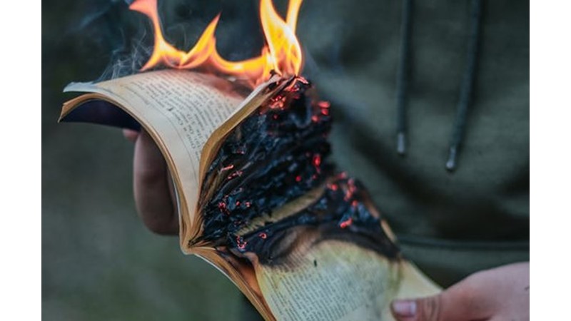 Kim Olduğunu Unutmak