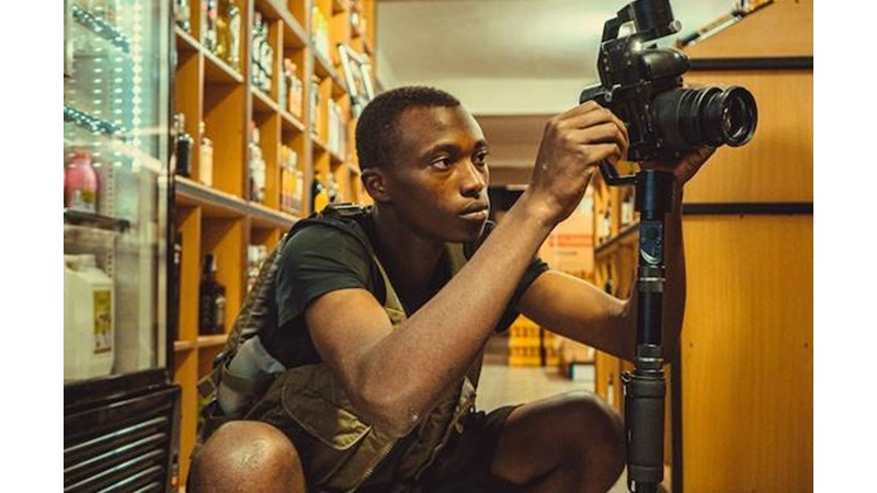 Erken Büyümüş İnsanlar – Friendz10