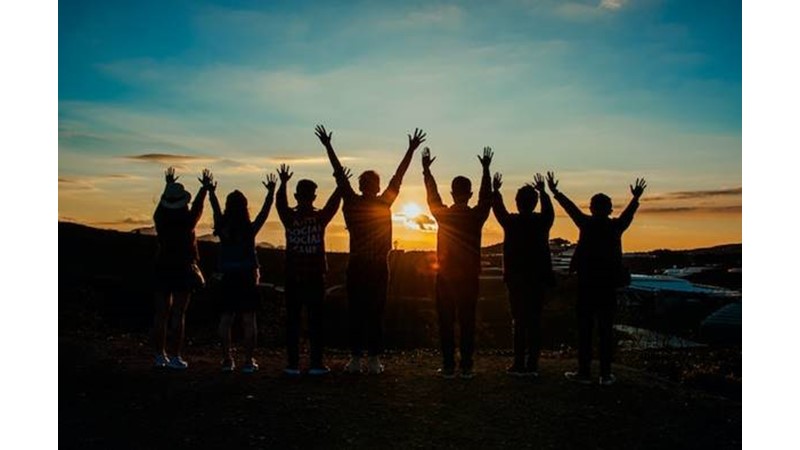 Onlardan Birisi Olamamak – Friendz10