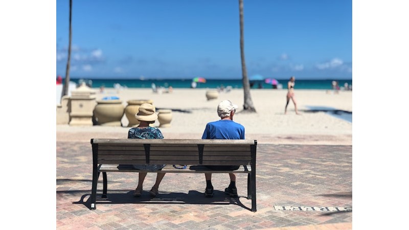 İnsanların Gelip Geçici Olması – Friendz10