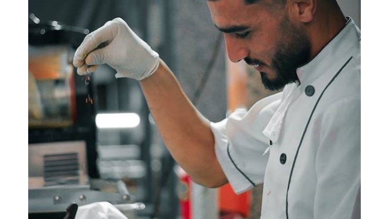 Kendi Sahip Olduklarınla Yaşamak – Friendz10