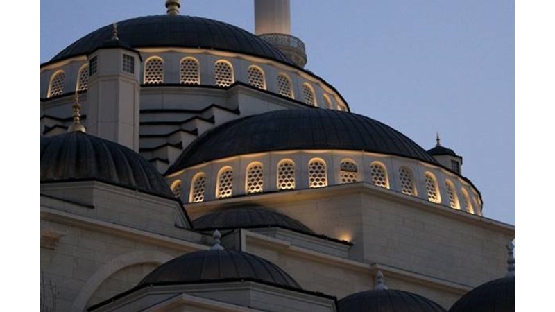 Bir Anda Tüm Düzen Bozuldu – Friendz10