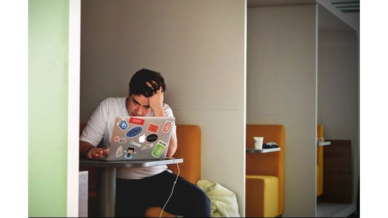 İnsanların Verdikleri Anlamsız Tepkiler – Friendz10